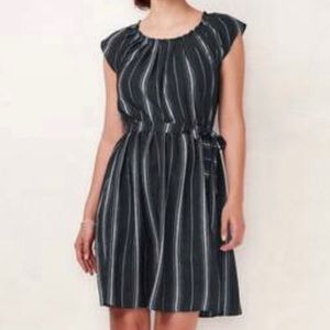 LC Navy w/ White Pinstripe Short Sleeve Round Neck Dress